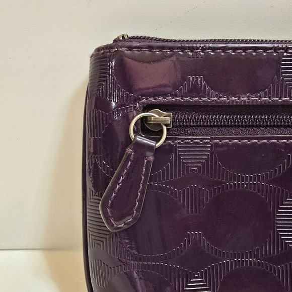 Purple Coach purple plum mini bag wristlet patent leather embossed - Picture 7 of 14
